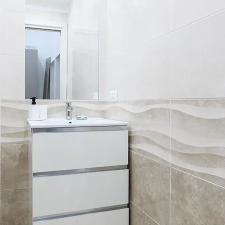 Tofa By Dimorra נאפולי